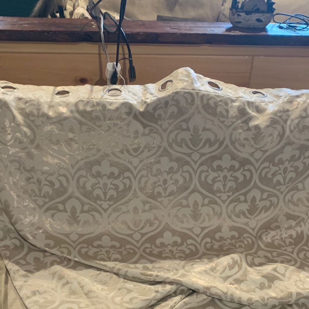 Elegant Cream Damask Curtain